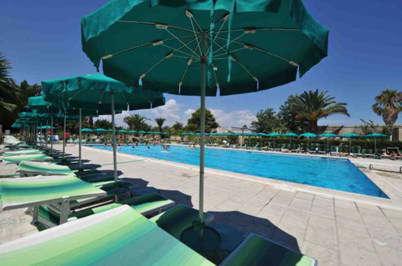 Resort La Brunese Torre dell'Orso Bagian luar foto