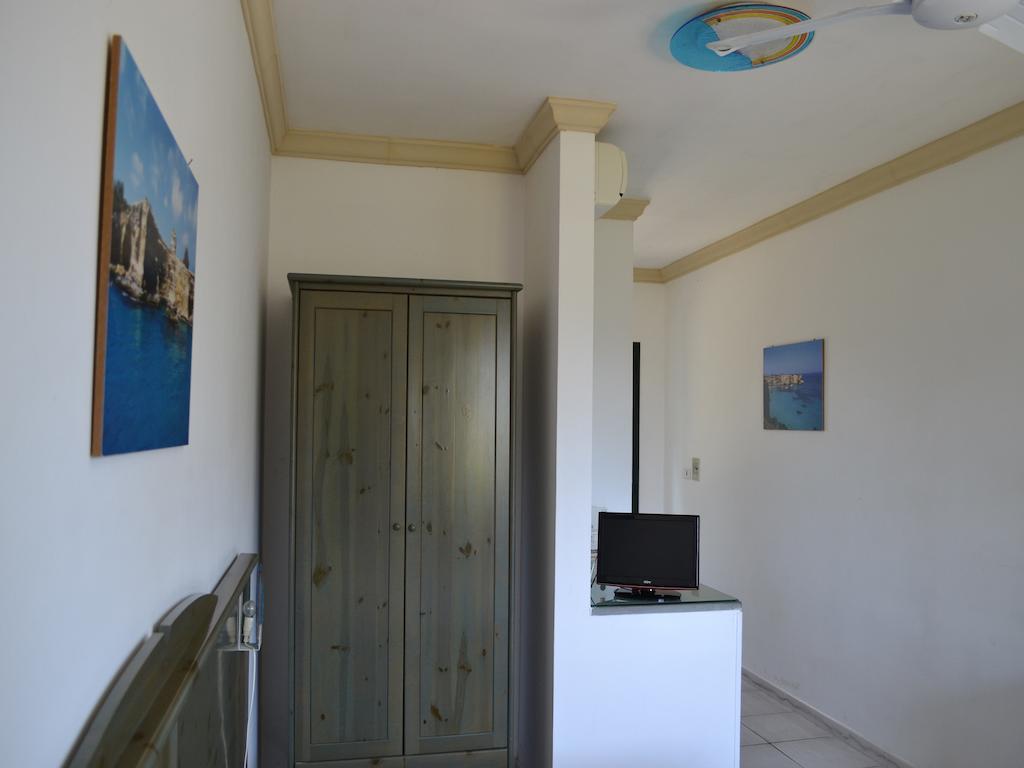 Resort La Brunese Torre dell'Orso Ruang foto
